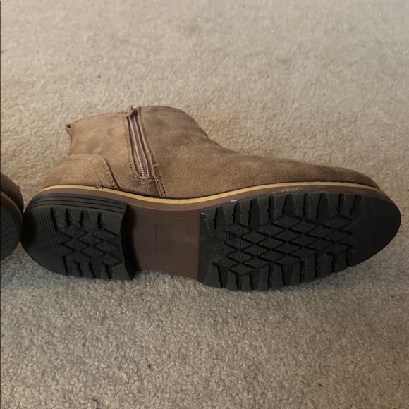 Women's Tan Ankle Boots - Picture 3 of 3